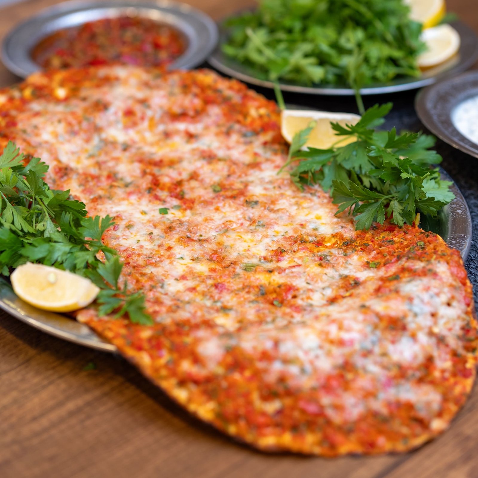 Kaşarlı Lahmacun